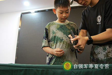 手槍拆卸組裝(zhuang)