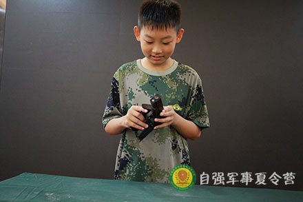 手槍拆卸組裝(zhuang)